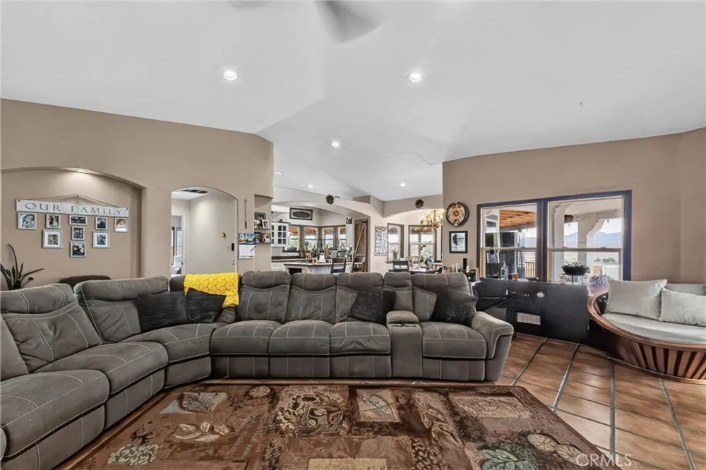 49185 Tomahawk Court Aguanga, CA 92536