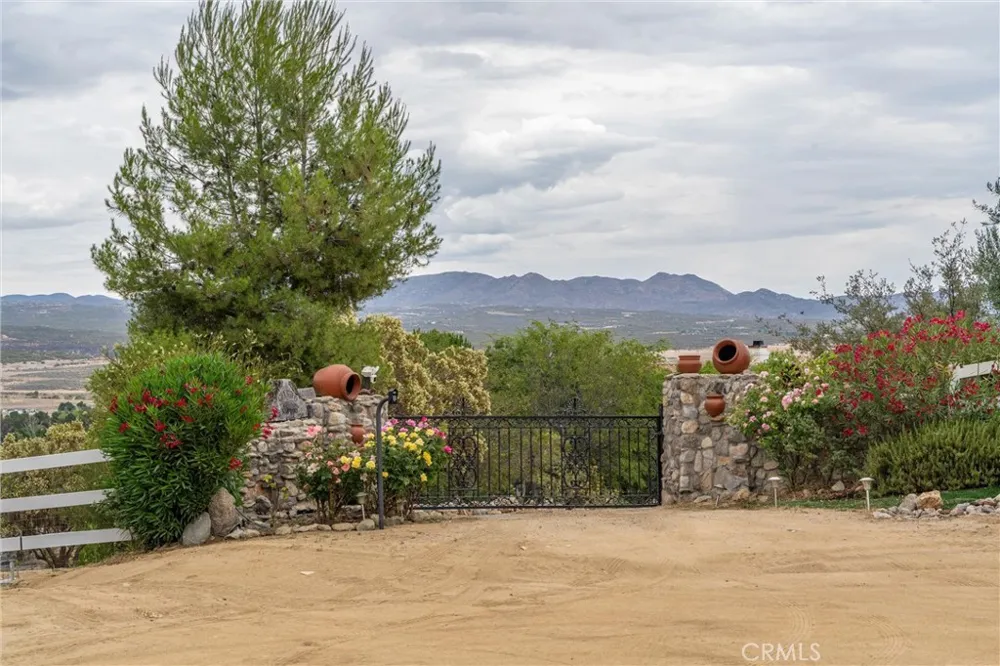 49185 Tomahawk Court Aguanga, CA 92536