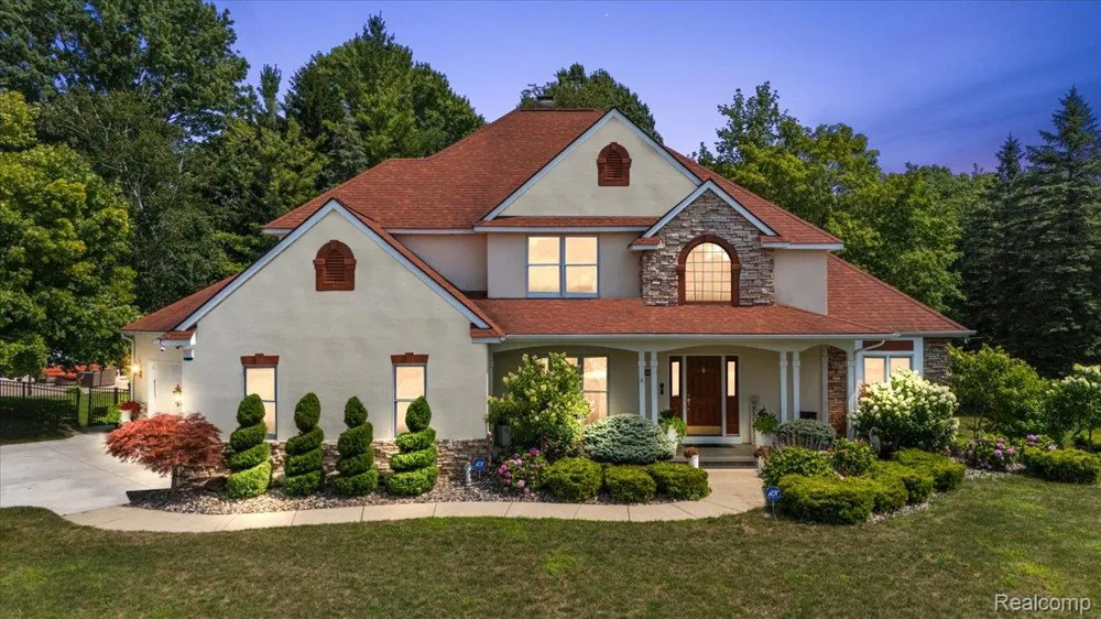 3460 Forest Meadow Court Saginaw Charter Township, MI 48603