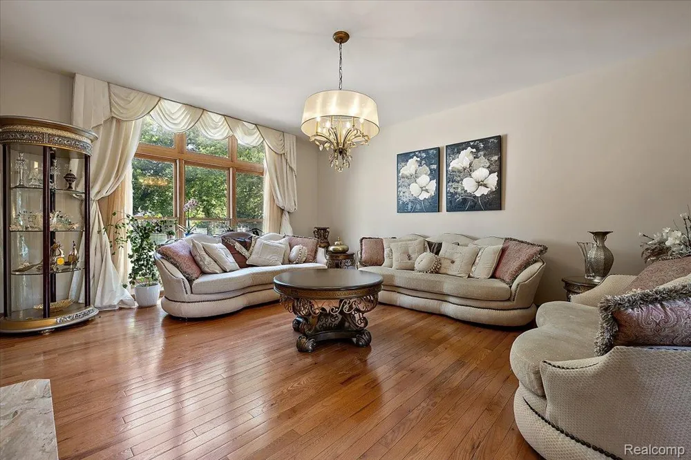 3460 Forest Meadow Court Saginaw Charter Township, MI 48603