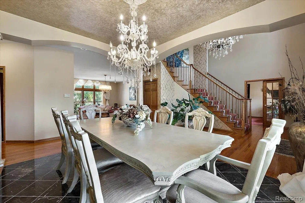 3460 Forest Meadow Court Saginaw Charter Township, MI 48603