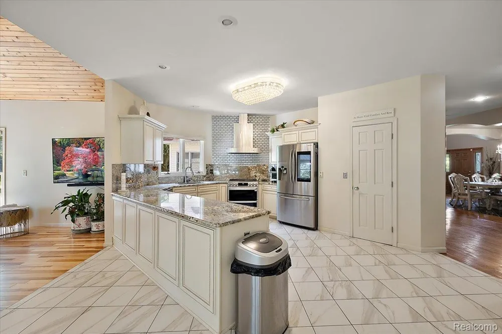 3460 Forest Meadow Court Saginaw Charter Township, MI 48603