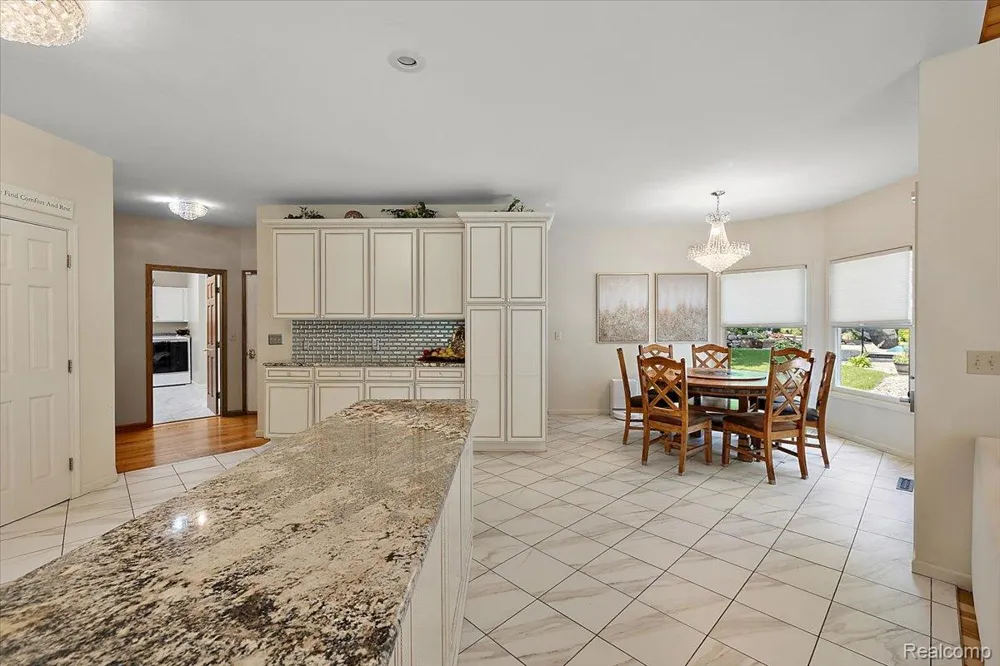 3460 Forest Meadow Court Saginaw Charter Township, MI 48603