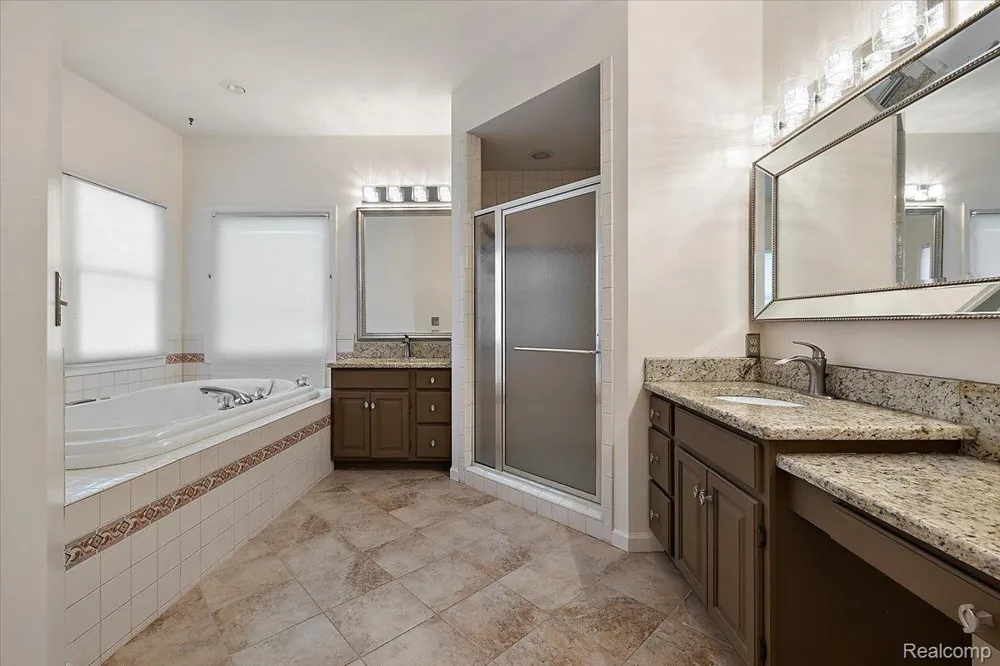 3460 Forest Meadow Court Saginaw Charter Township, MI 48603