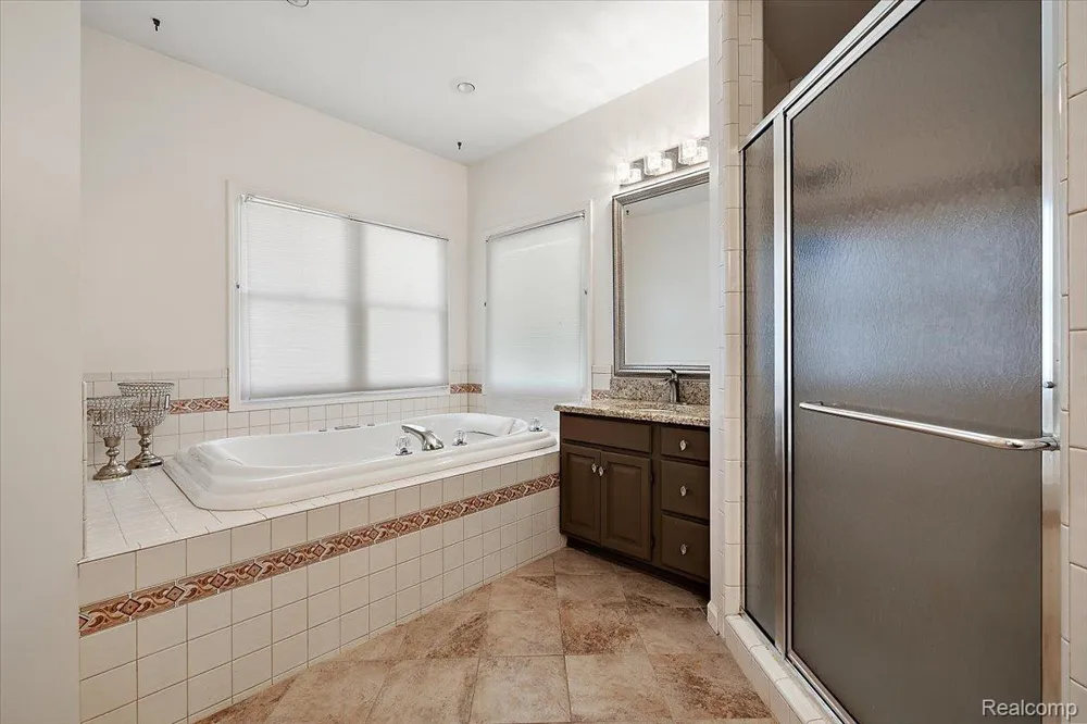 3460 Forest Meadow Court Saginaw Charter Township, MI 48603