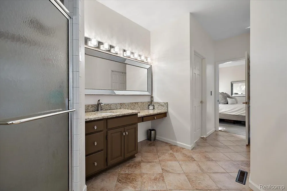 3460 Forest Meadow Court Saginaw Charter Township, MI 48603