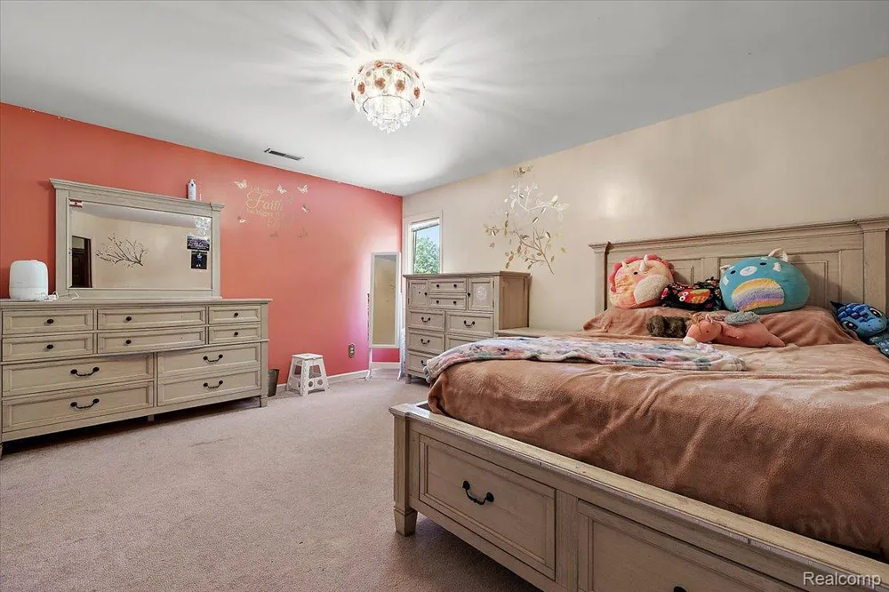 3460 Forest Meadow Court Saginaw Charter Township, MI 48603