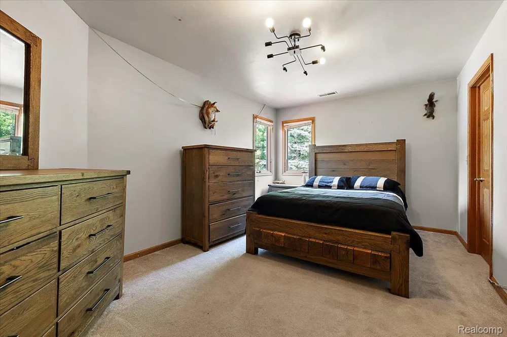 3460 Forest Meadow Court Saginaw Charter Township, MI 48603