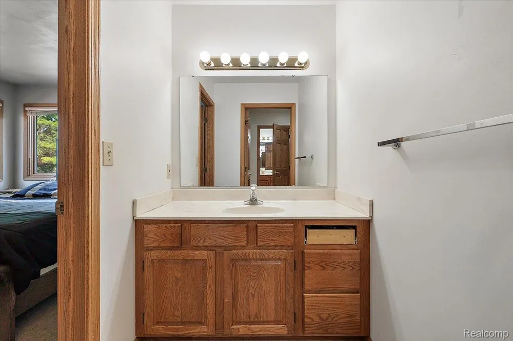3460 Forest Meadow Court Saginaw Charter Township, MI 48603