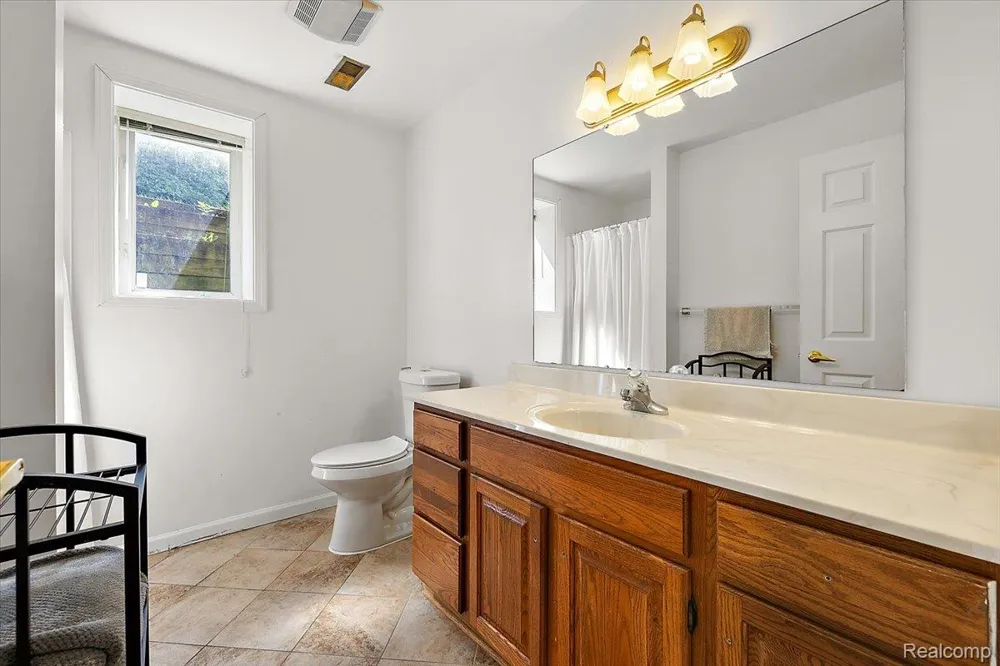 3460 Forest Meadow Court Saginaw Charter Township, MI 48603
