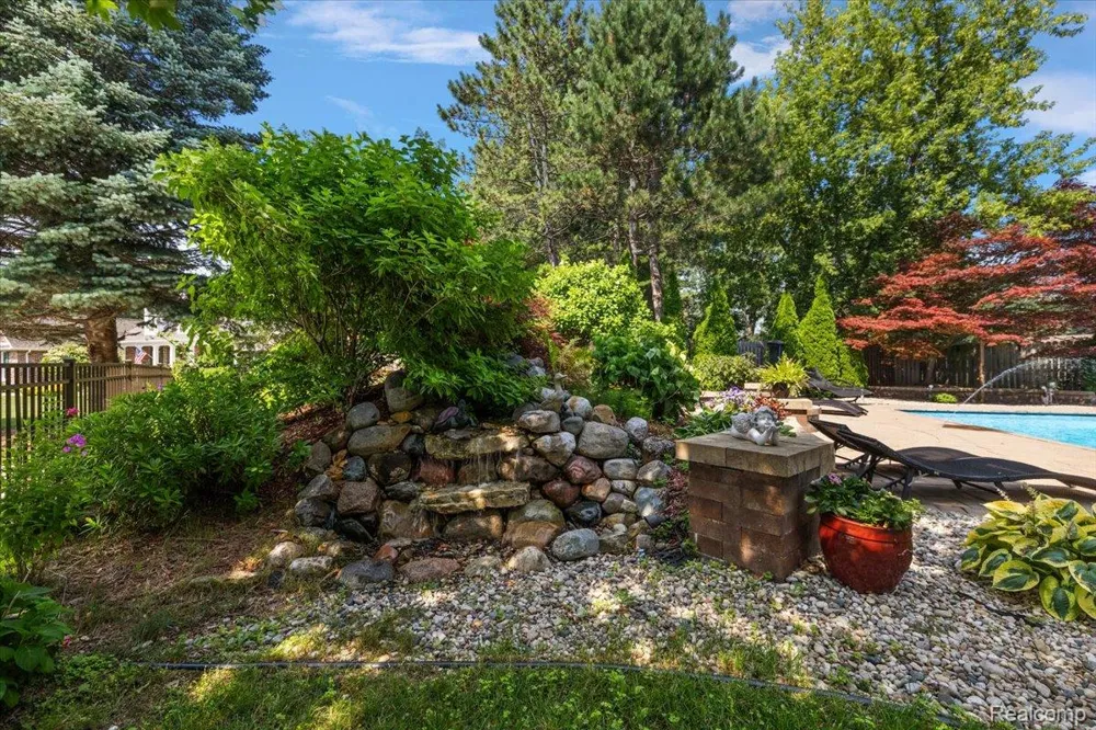 3460 Forest Meadow Court Saginaw Charter Township, MI 48603
