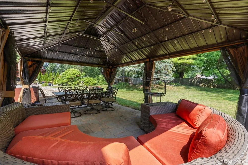 3460 Forest Meadow Court Saginaw Charter Township, MI 48603