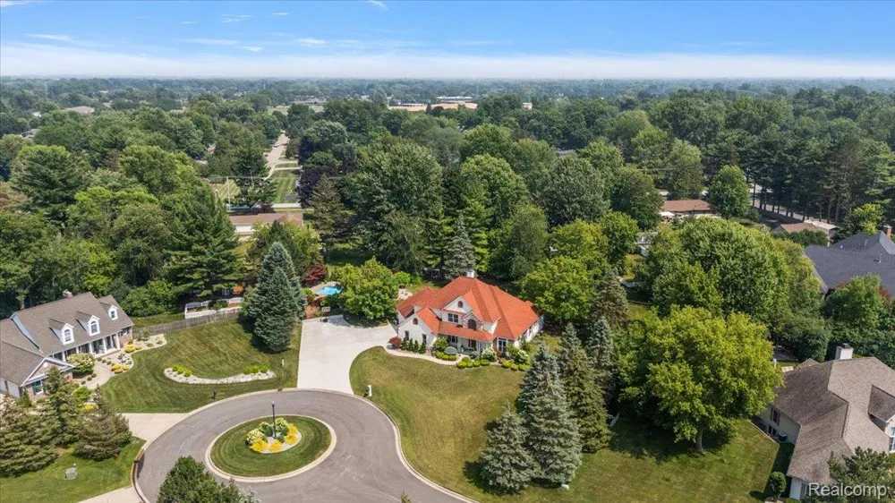 3460 Forest Meadow Court Saginaw Charter Township, MI 48603