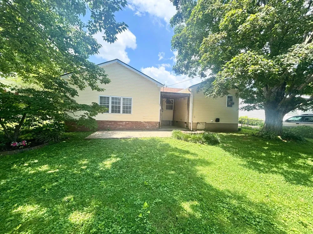 306 Brentwood St Hopkinsville, KY 42240