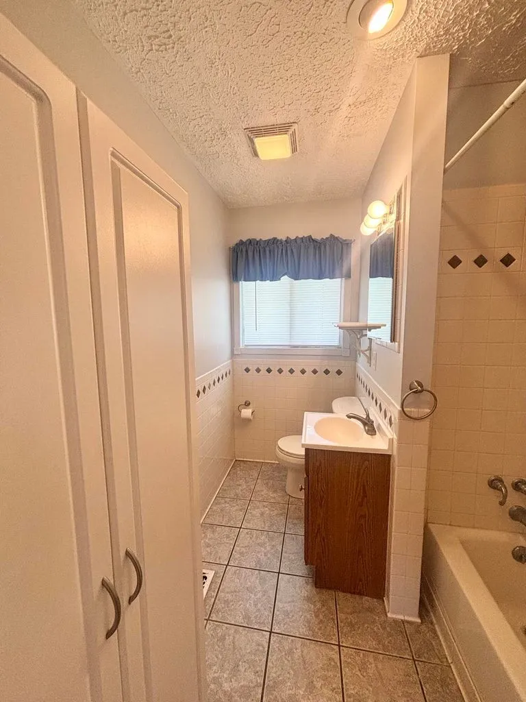 306 Brentwood St Hopkinsville, KY 42240
