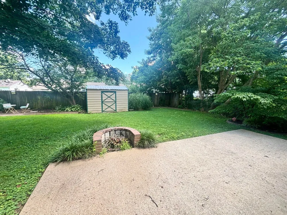 306 Brentwood St Hopkinsville, KY 42240