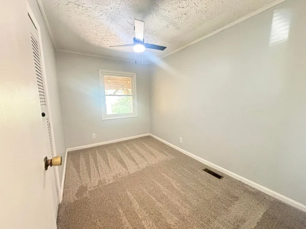 306 Brentwood St Hopkinsville, KY 42240