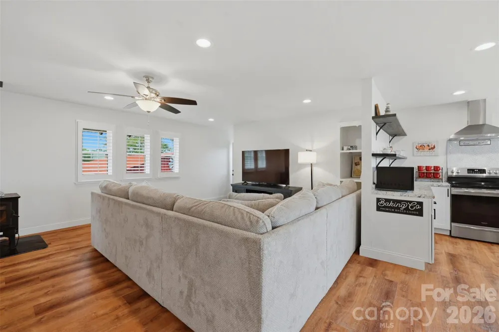 1127 Black Oak Ridge Road Taylorsville, NC 28681