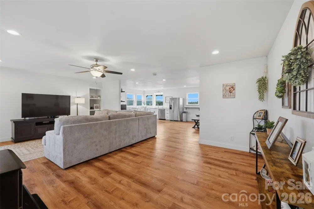 1127 Black Oak Ridge Road Taylorsville, NC 28681
