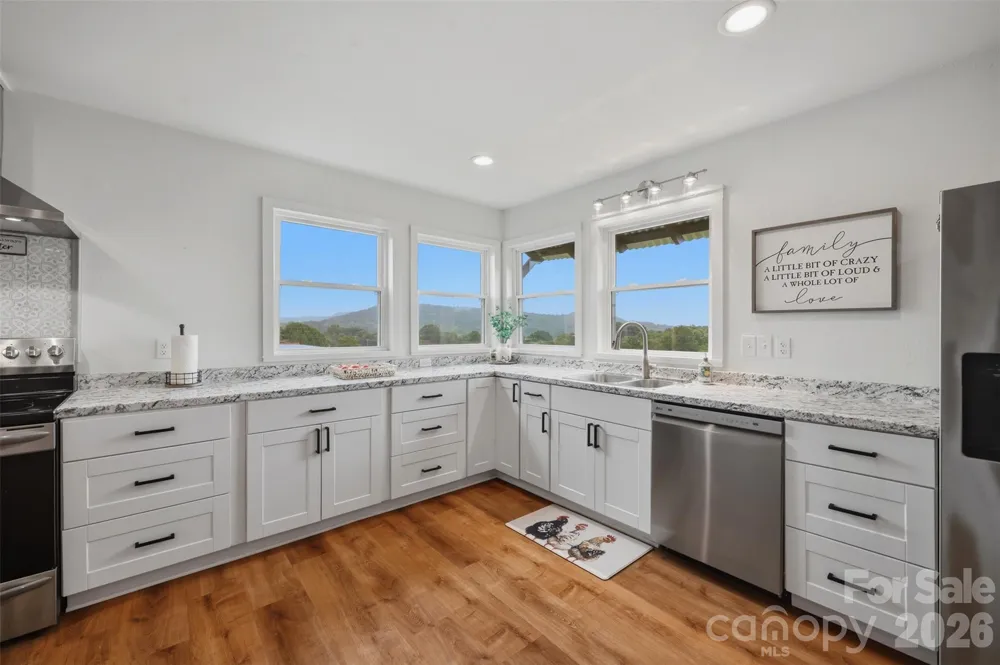 1127 Black Oak Ridge Road Taylorsville, NC 28681