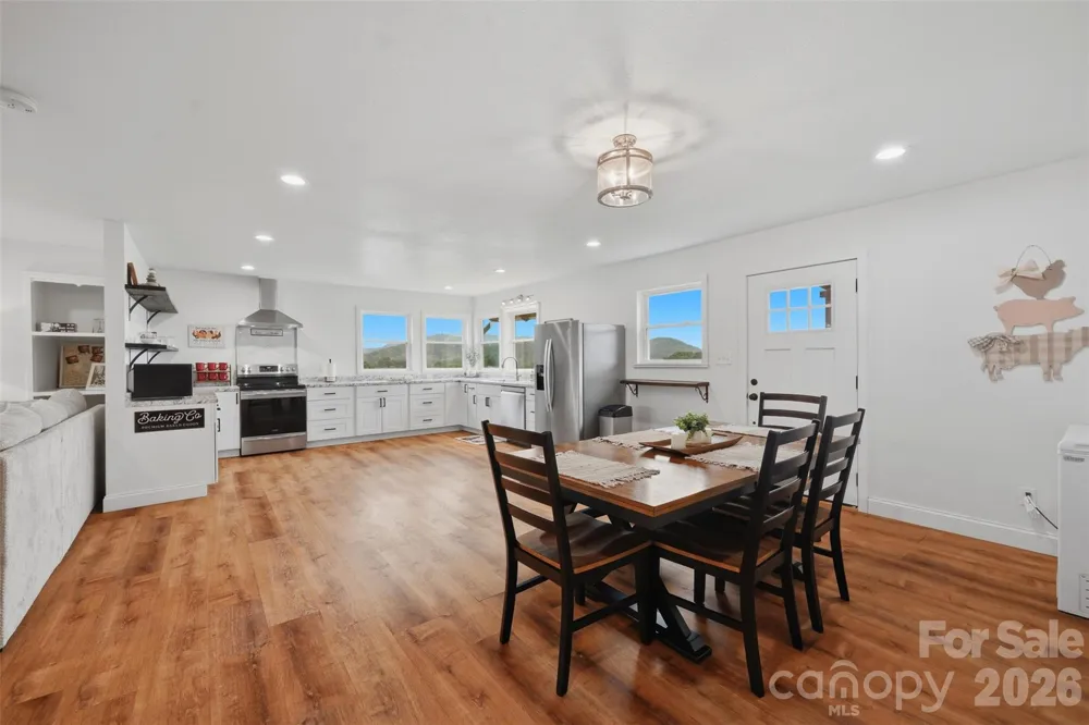 1127 Black Oak Ridge Road Taylorsville, NC 28681