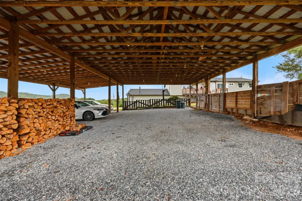 1127 Black Oak Ridge Road Taylorsville, NC 28681