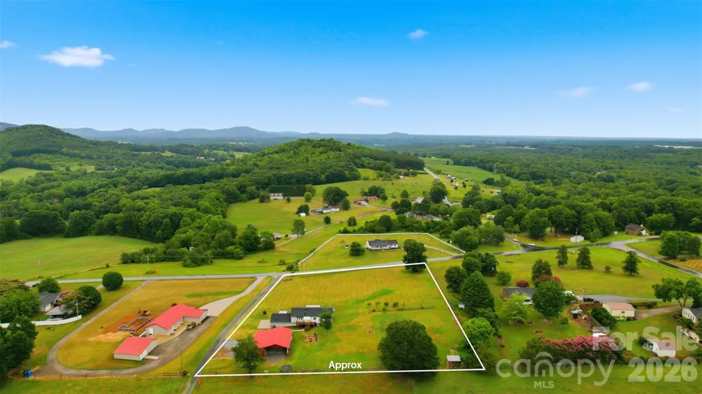 1127 Black Oak Ridge Road Taylorsville, NC 28681