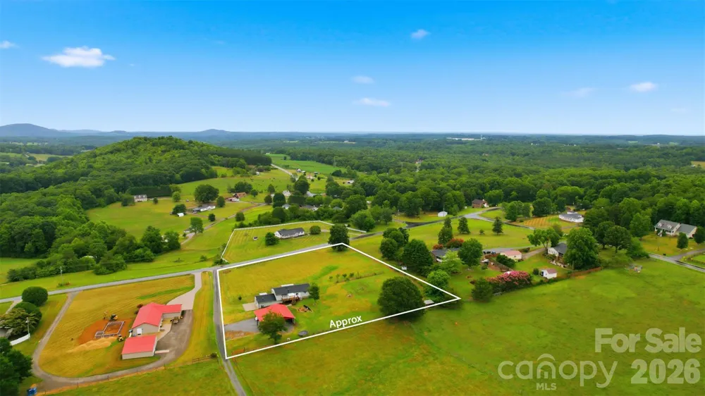 1127 Black Oak Ridge Road Taylorsville, NC 28681