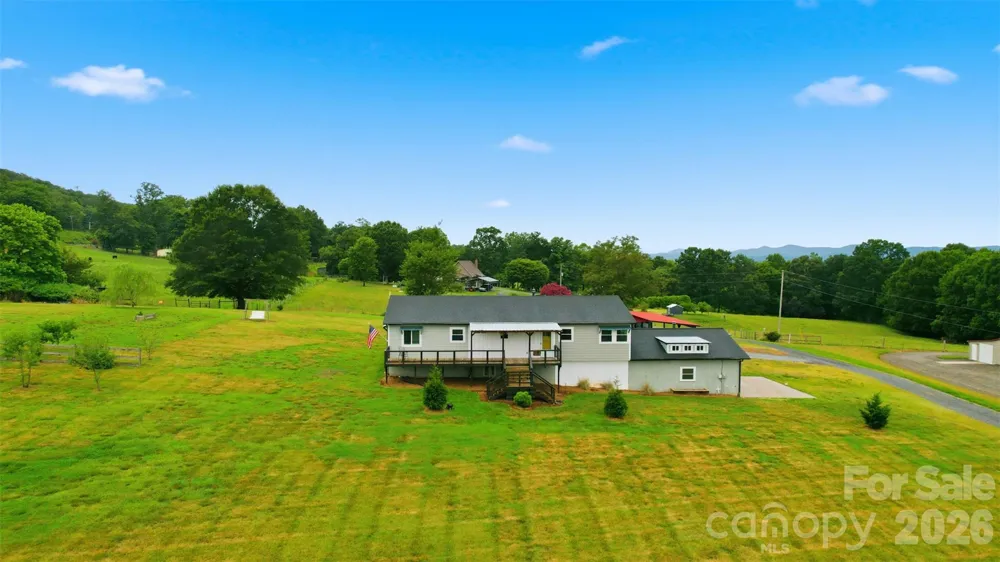 1127 Black Oak Ridge Road Taylorsville, NC 28681