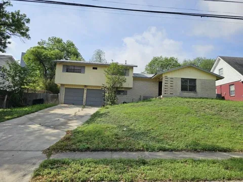 606 Barchester Drive