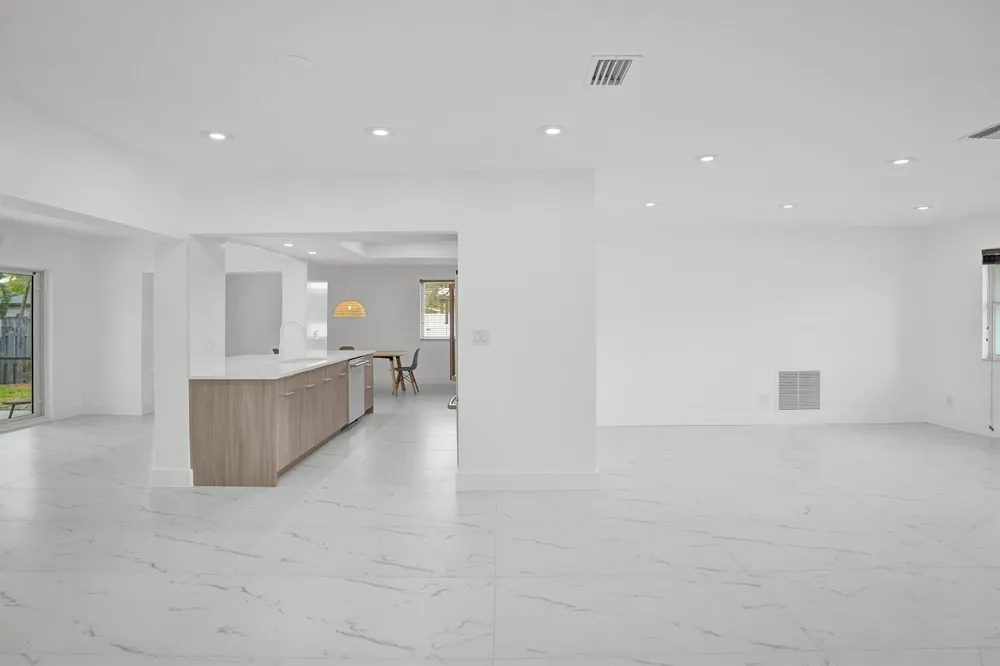 2030 54th Avenue Hollywood, FL 33021