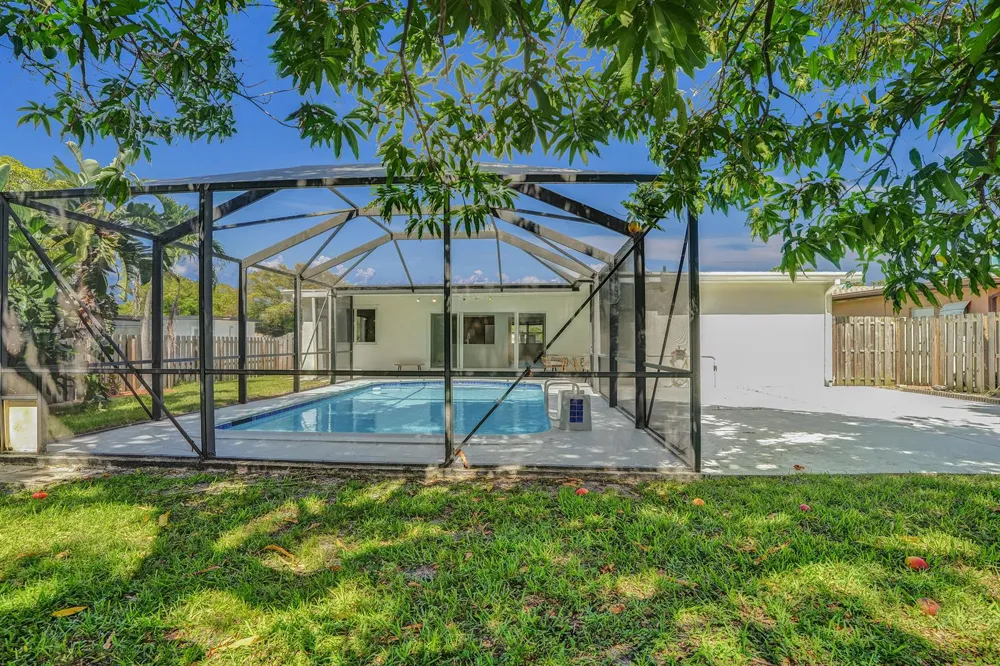 2030 54th Avenue Hollywood, FL 33021