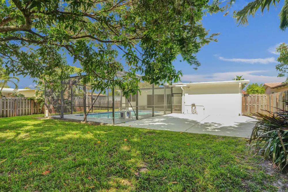 2030 54th Avenue Hollywood, FL 33021