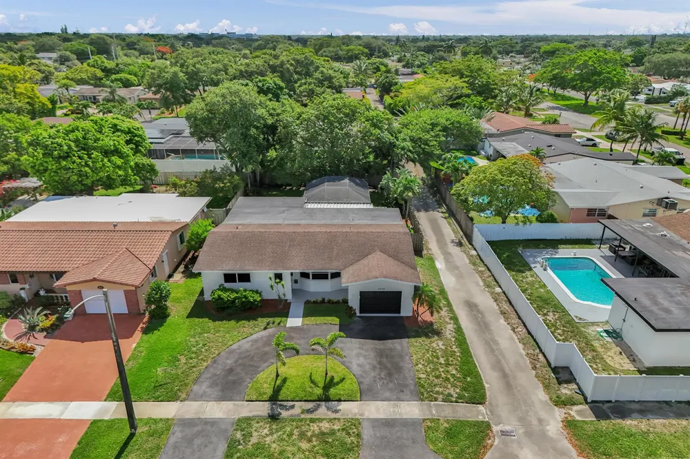 2030 54th Avenue Hollywood, FL 33021