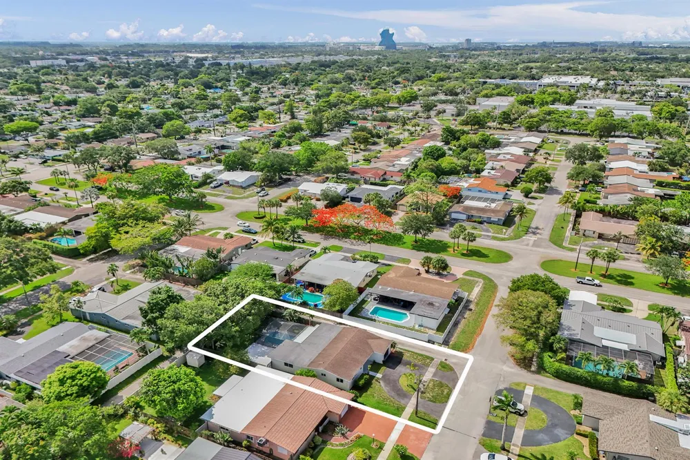 2030 54th Avenue Hollywood, FL 33021