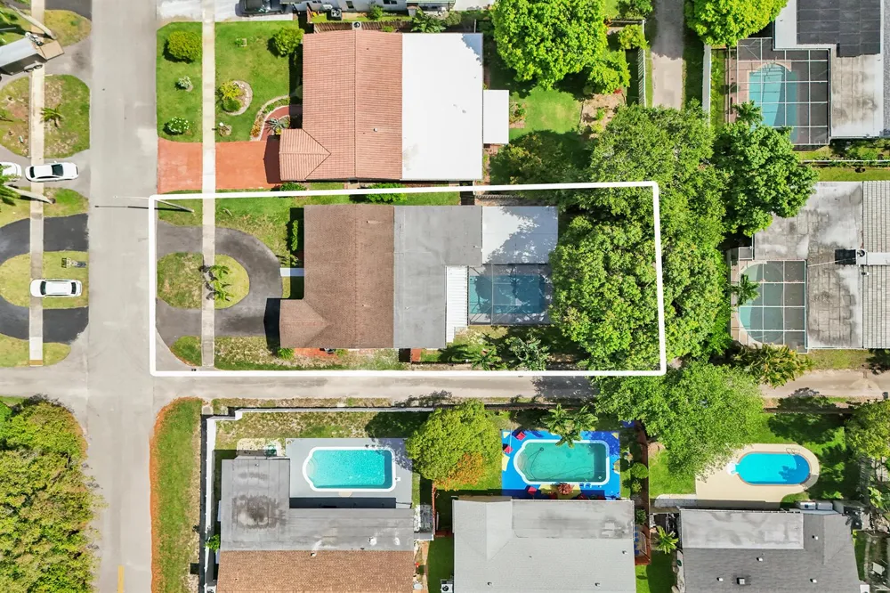 2030 54th Avenue Hollywood, FL 33021