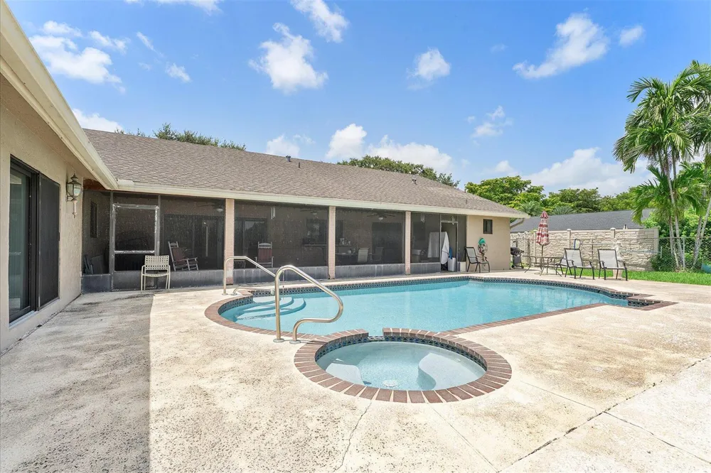 10349 SW 49th Manor Cooper City, FL 33328