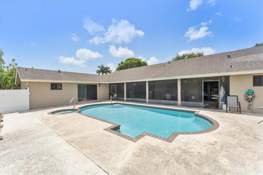 10349 SW 49th Manor Cooper City, FL 33328
