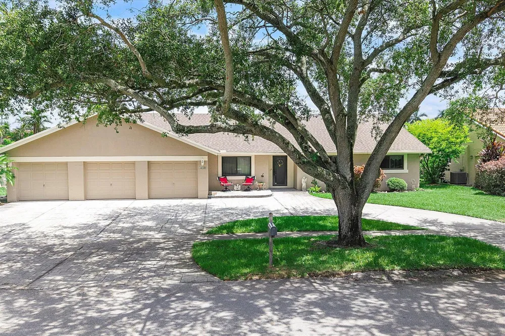 10349 SW 49th Manor Cooper City, FL 33328