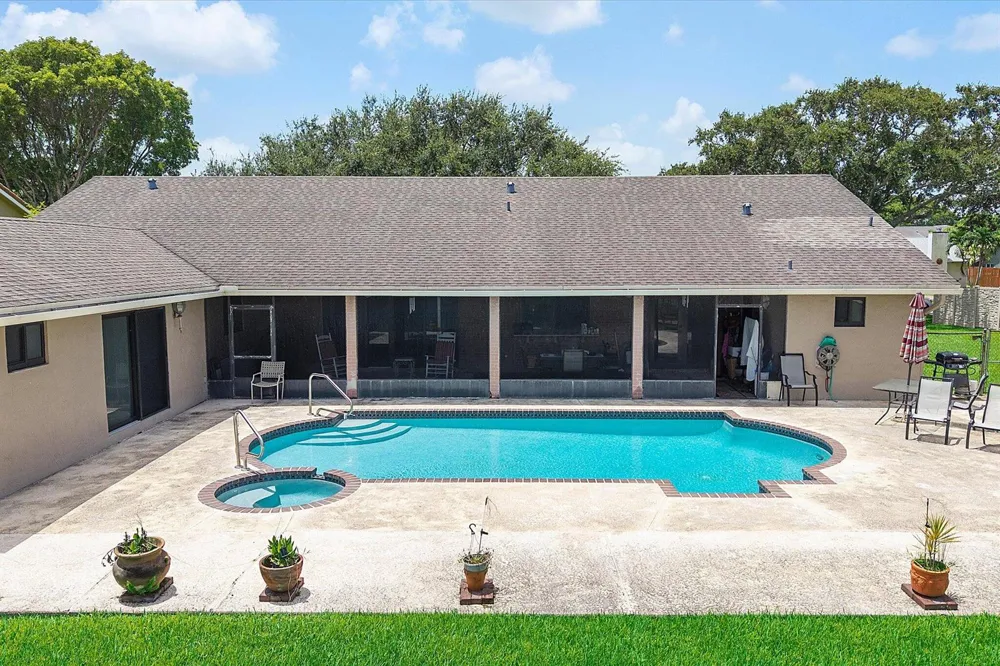 10349 SW 49th Manor Cooper City, FL 33328