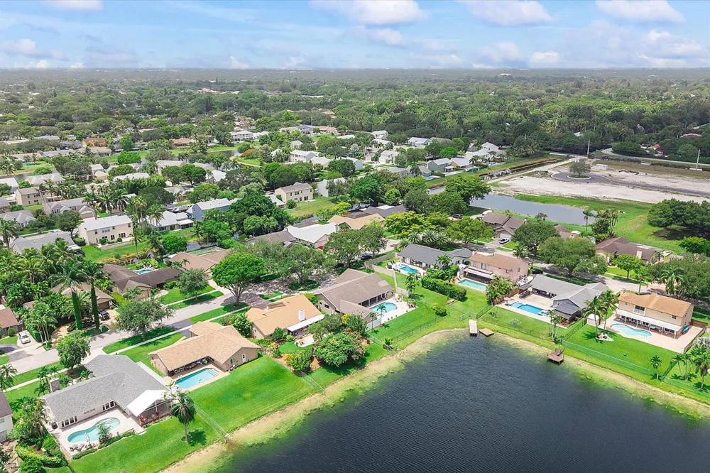 10349 SW 49th Manor Cooper City, FL 33328