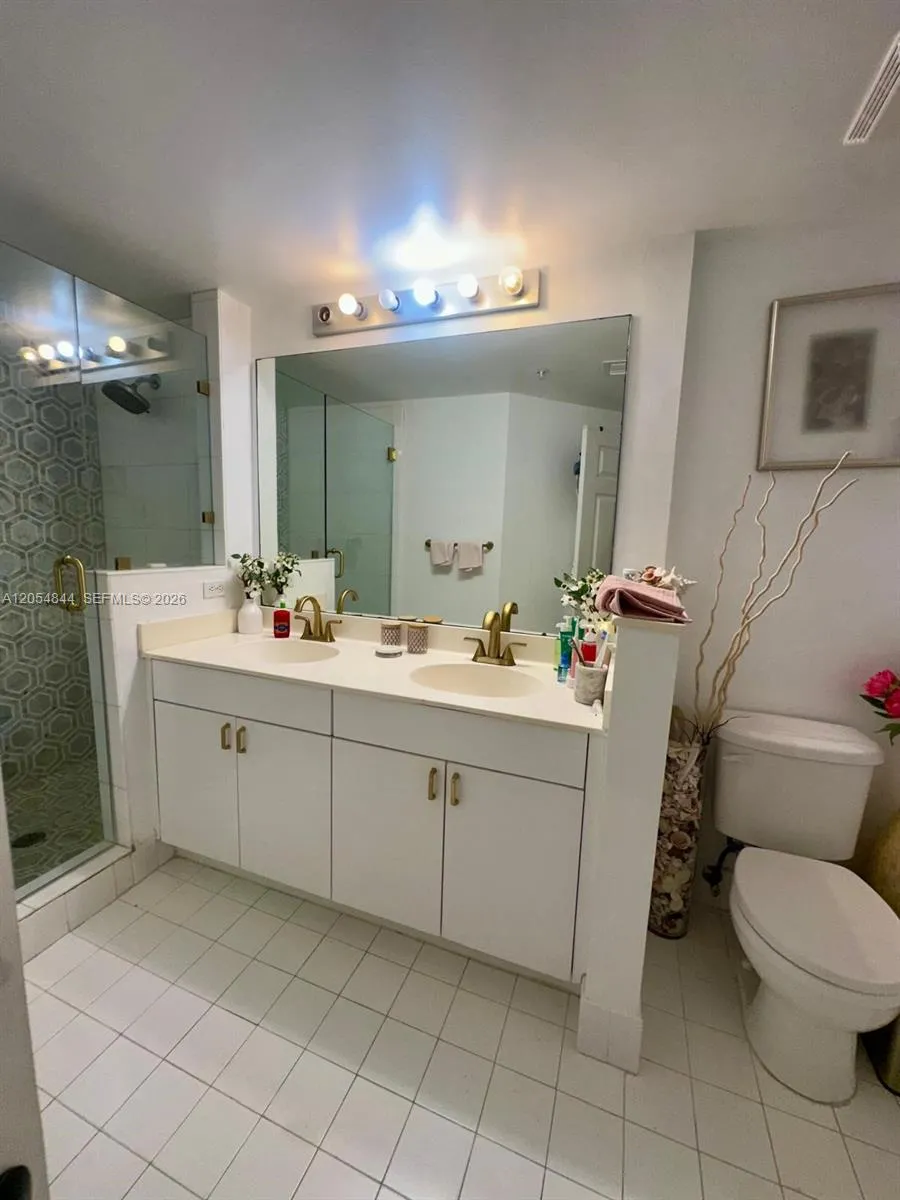 17150 Bay Rd #2412 Sunny Isles Beach, FL 33160