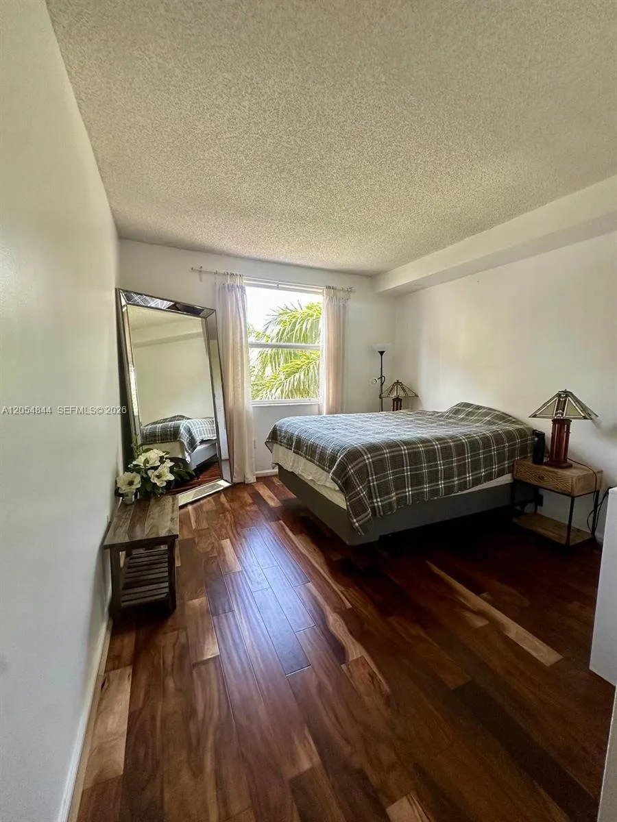 17150 Bay Rd #2412 Sunny Isles Beach, FL 33160