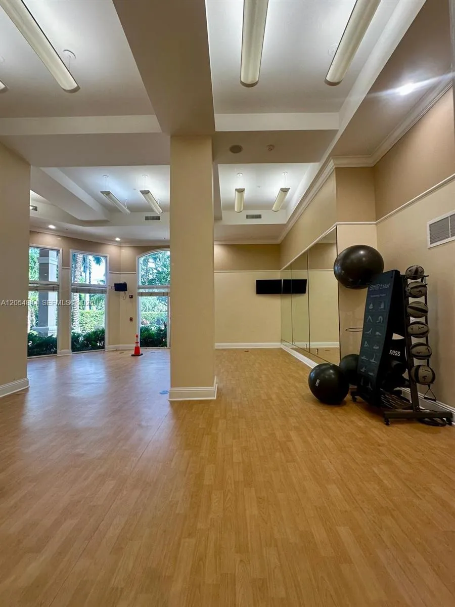 17150 Bay Rd #2412 Sunny Isles Beach, FL 33160
