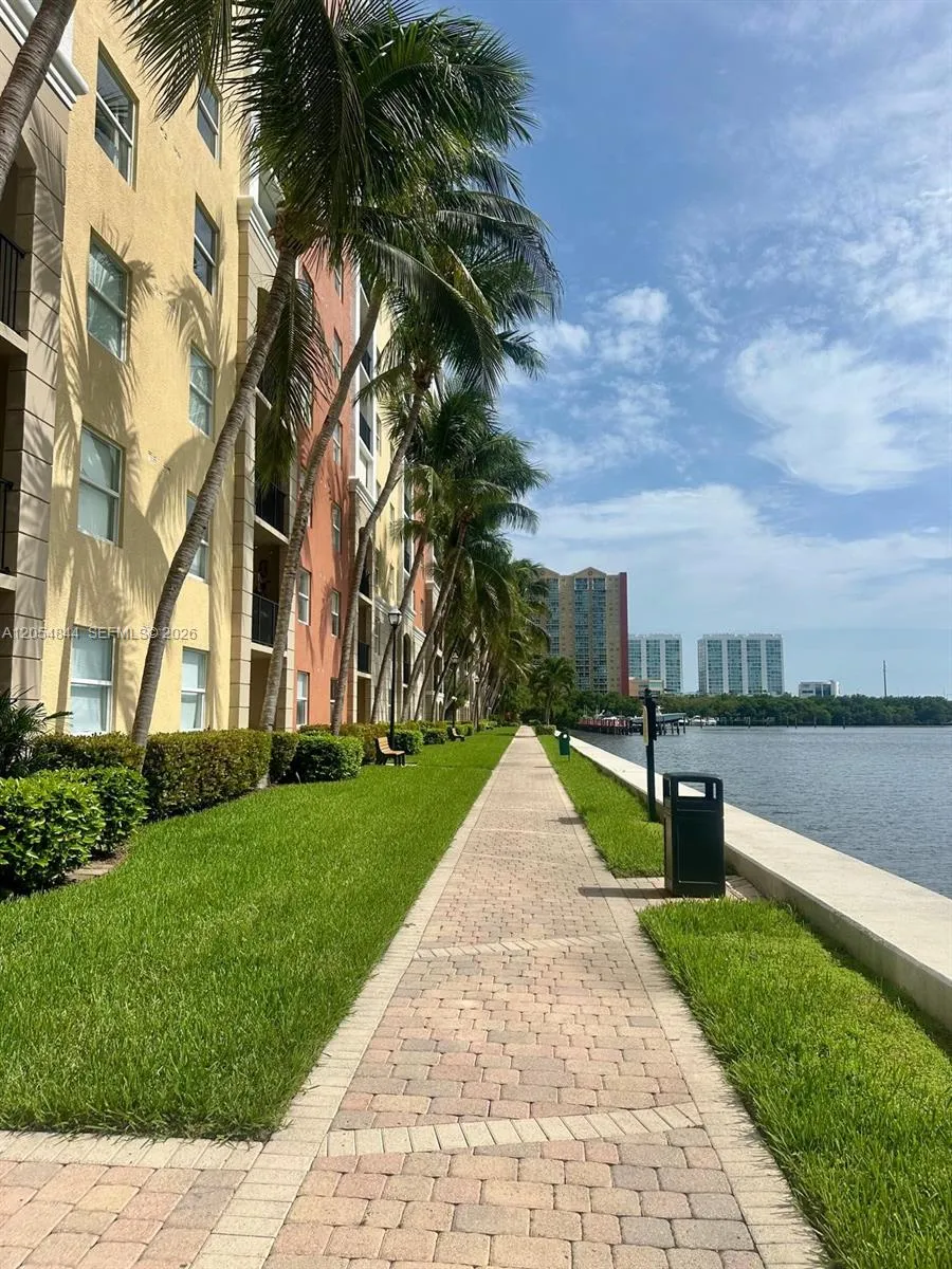 17150 Bay Rd #2412 Sunny Isles Beach, FL 33160