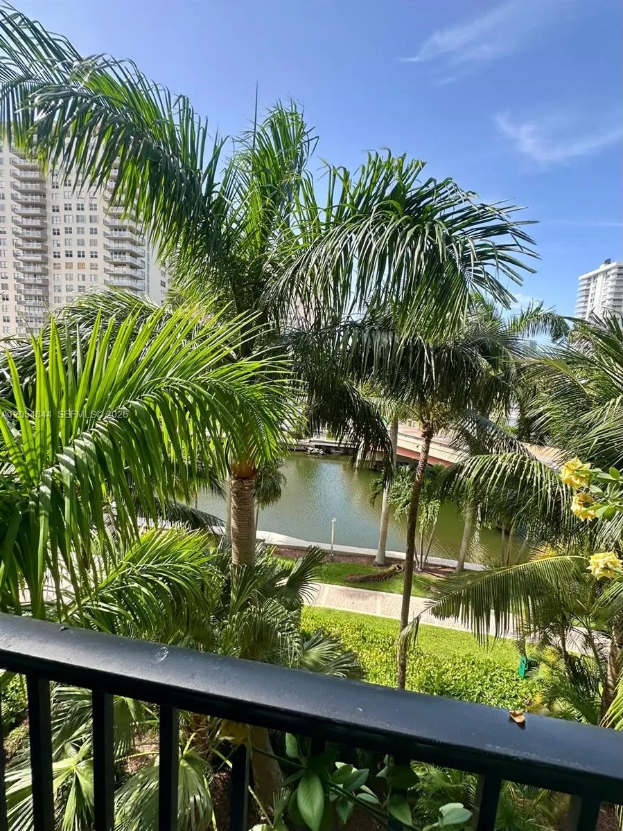 17150 Bay Rd #2412 Sunny Isles Beach, FL 33160