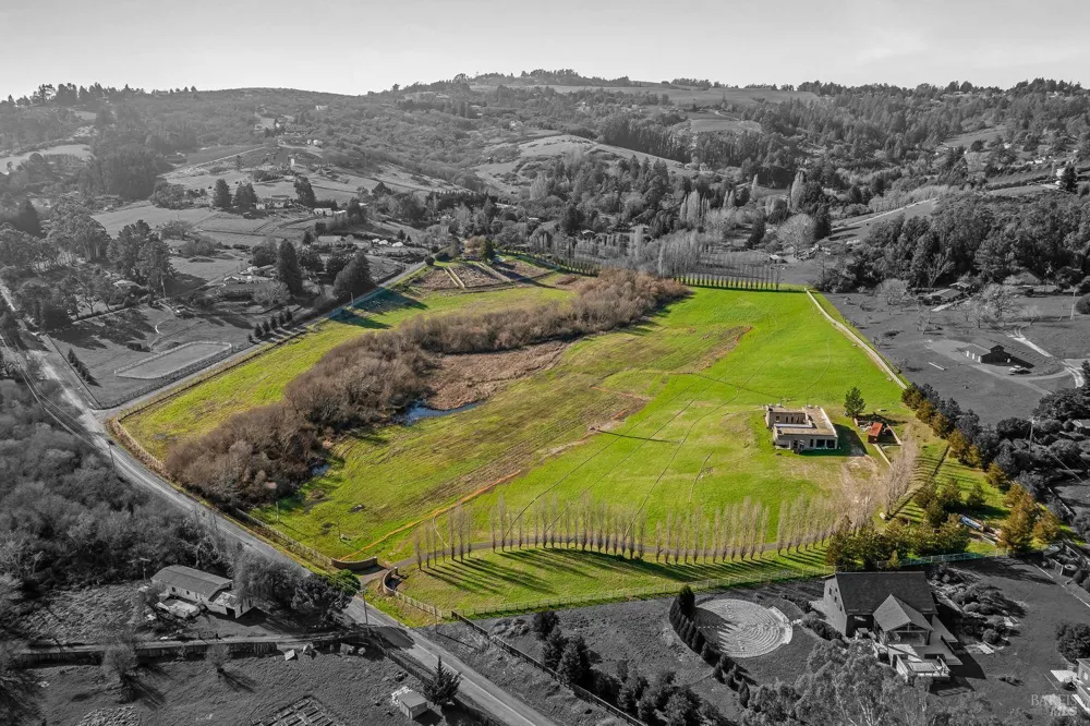3006 Bloomfield Road Sebastopol, CA 95472