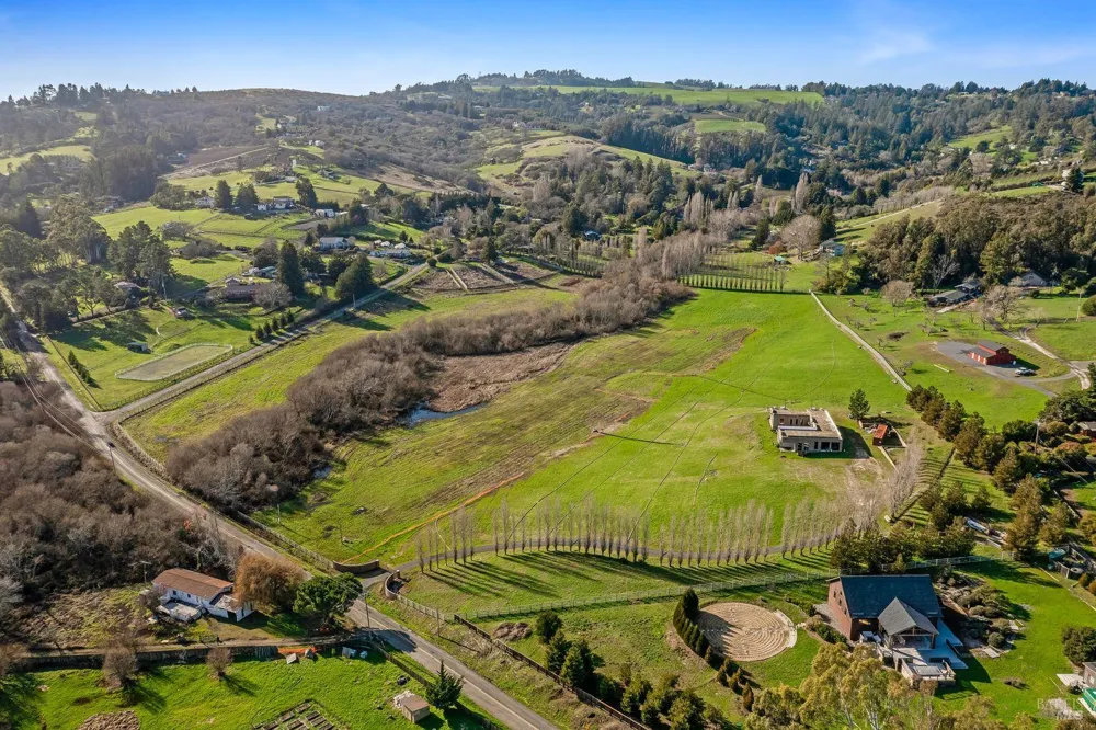 3006 Bloomfield Road Sebastopol, CA 95472