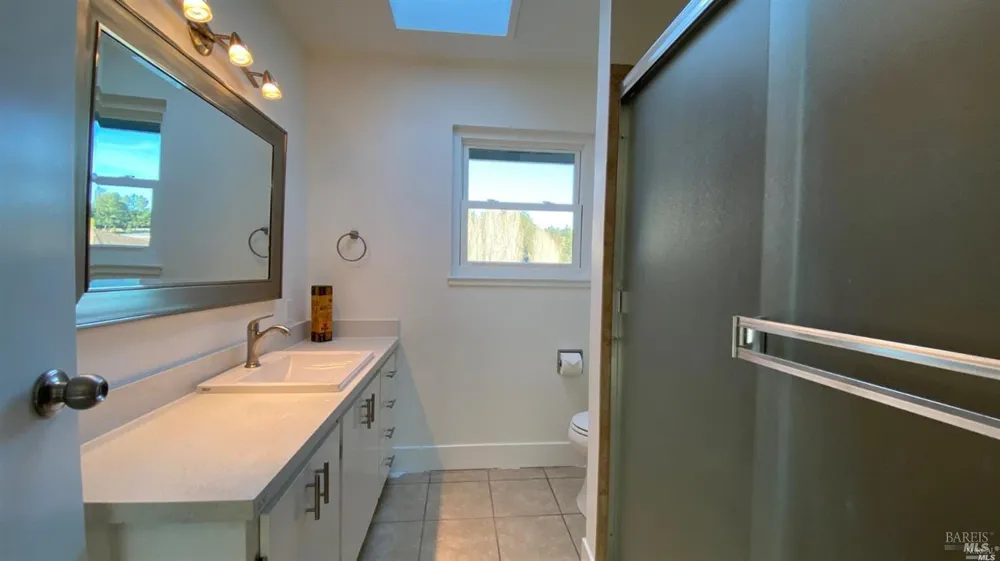 3006 Bloomfield Road Sebastopol, CA 95472