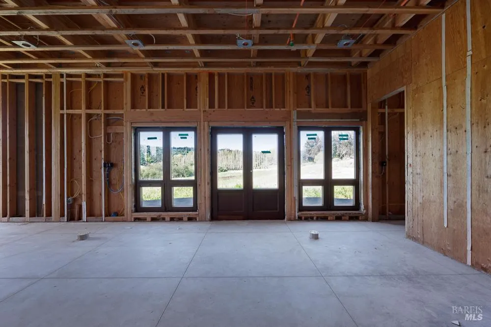 3006 Bloomfield Road Sebastopol, CA 95472
